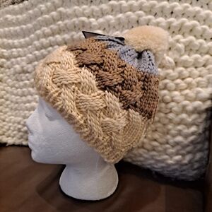 Arctic Paw Chunky Knit Pom-Pom Beanie - Cream, Brown, Blue
